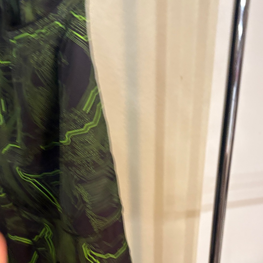 #68 Men's Green Patterned Pants - Picture 6 of 6